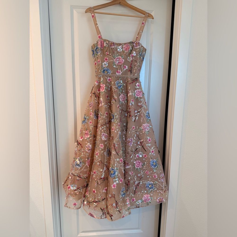 NWOT BRONX AND BANCO Mademoiselle Embroidered Gold Multi Floral Midi Dress - Picture 5 of 15